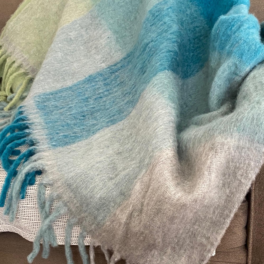 Tahari checkered Aqua , creen and Gray foux mohair  Throw Blanket %10 wool